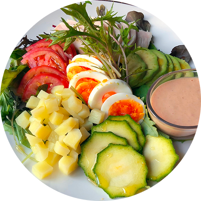 冷凍ピザに合うサラダ